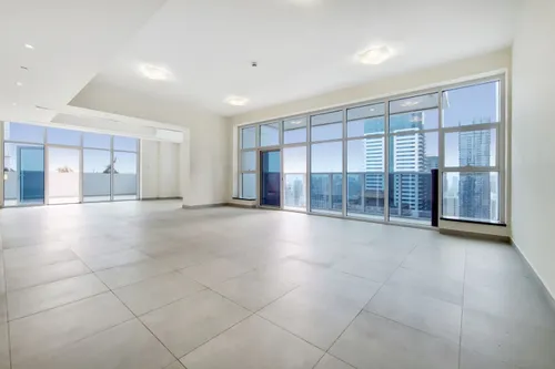 Penthouse | Huge Terrace | Private Pool | Vacant